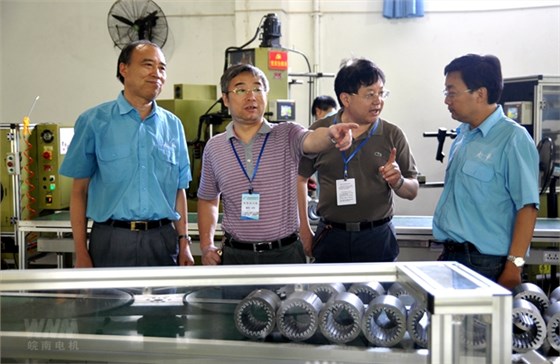 省質量技術監(jiān)督局領導參觀皖南電機 省質量技術監(jiān)督局領導參觀皖南電機
